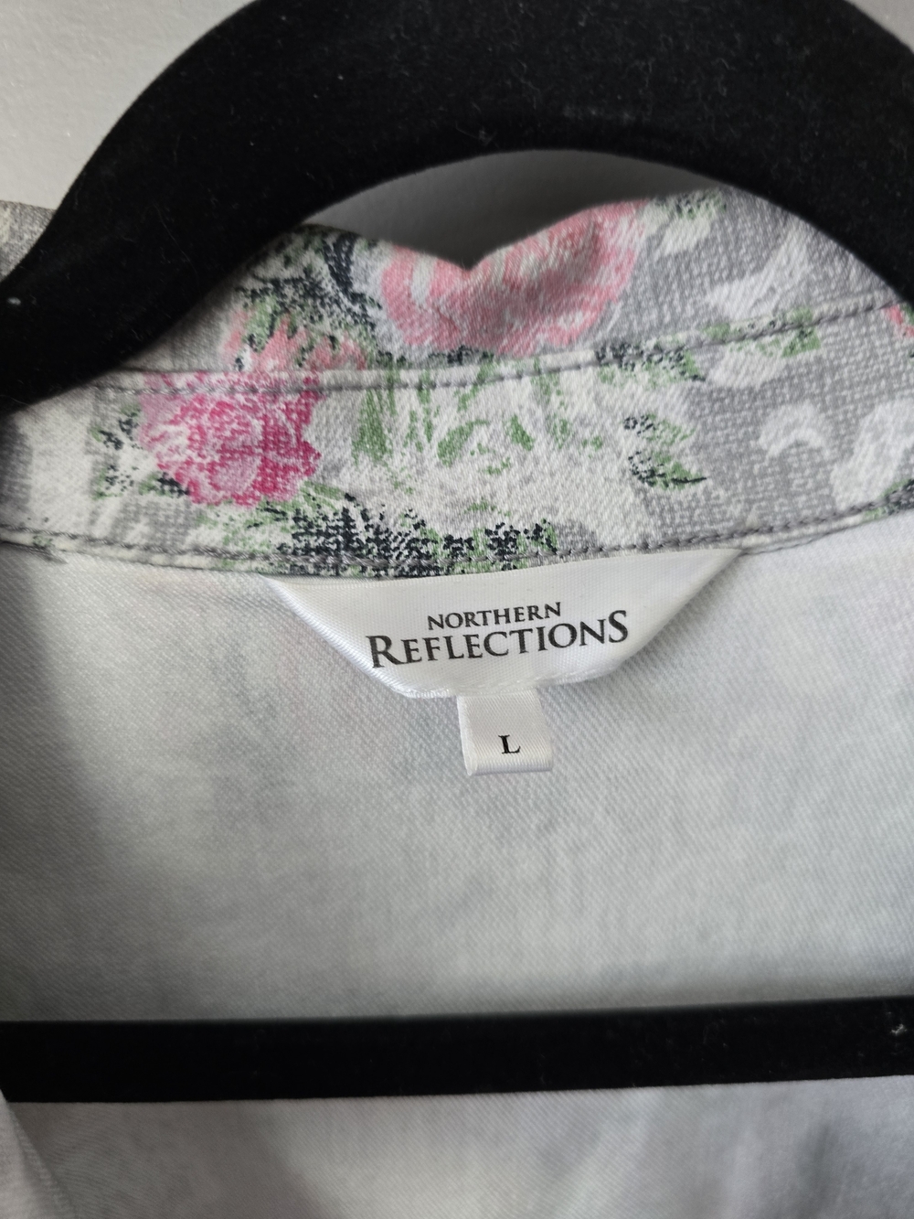 Stunning All-over Floral Jean Jacket. Vintage 90's Style. Nearly New. - Picture 2 of 8